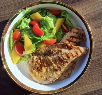 Куриная грудка с овощами 