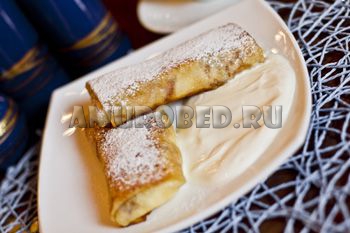 Блинчики, фаршированные творогом обжаренные на сливочном масле