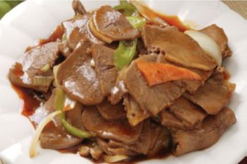 Язык с овощами в соевом соусе (110)