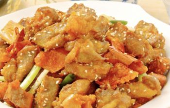 Свинина с овощами и кунжутом (106)