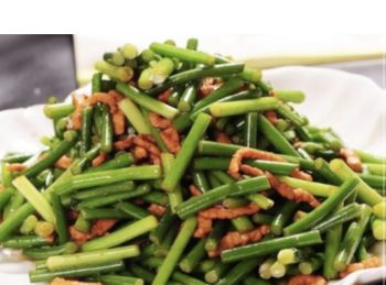 Побеги чеснока с мясом (66)